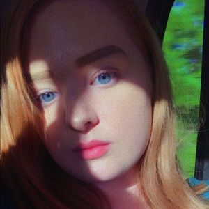 Meet your Posher, Makenzie